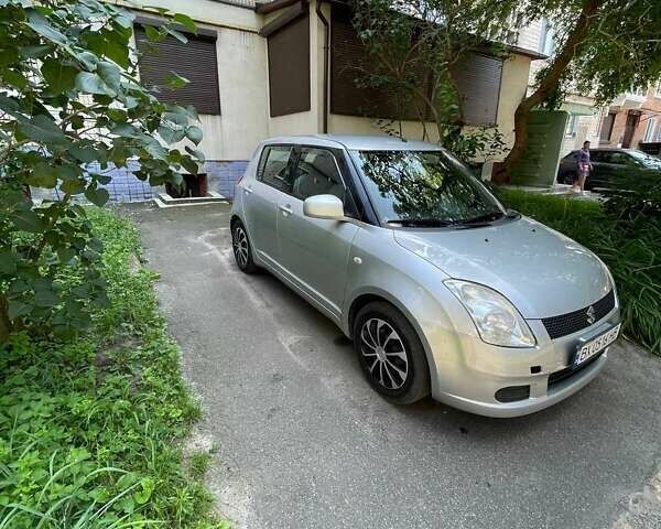 Сірий Сузукі Свифт, об'ємом двигуна 1.33 л та пробігом 148 тис. км за 3300 $, фото 9 на Automoto.ua