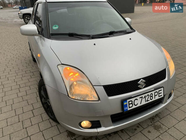 Серый Сузуки Свифт, объемом двигателя 1.33 л и пробегом 222 тыс. км за 4450 $, фото 15 на Automoto.ua