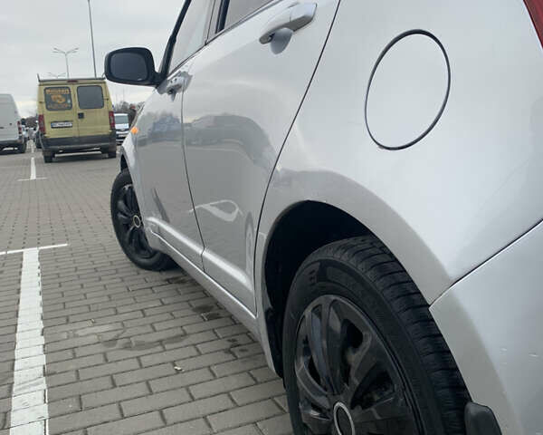 Сірий Сузукі Свифт, об'ємом двигуна 1.3 л та пробігом 229 тис. км за 4250 $, фото 12 на Automoto.ua