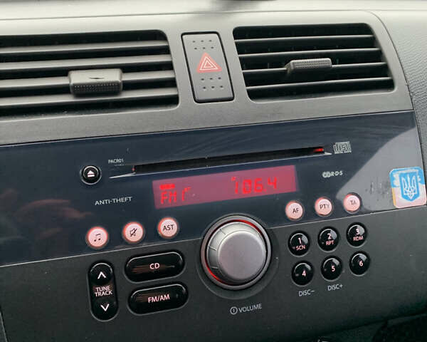 Серый Сузуки Свифт, объемом двигателя 1.33 л и пробегом 222 тыс. км за 4450 $, фото 22 на Automoto.ua