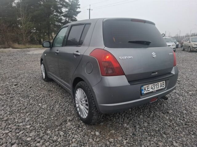 Серый Сузуки Свифт, объемом двигателя 1.3 л и пробегом 154 тыс. км за 4999 $, фото 4 на Automoto.ua