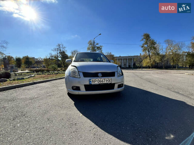 Серый Сузуки Свифт, объемом двигателя 1.33 л и пробегом 146 тыс. км за 4000 $, фото 1 на Automoto.ua