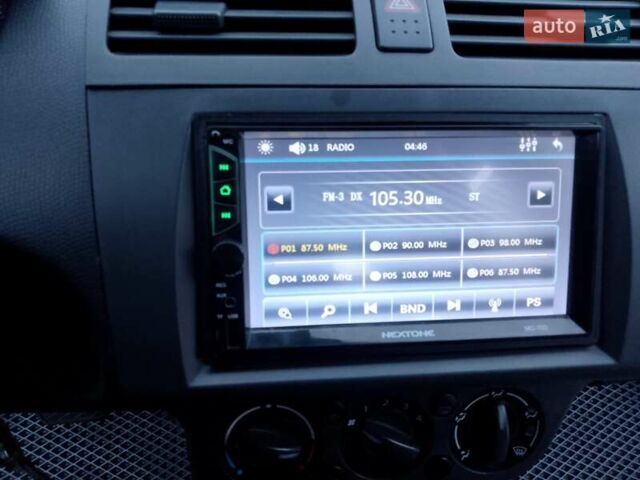 Серый Сузуки Свифт, объемом двигателя 1.49 л и пробегом 129 тыс. км за 6000 $, фото 4 на Automoto.ua