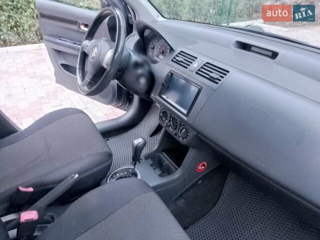 Серый Сузуки Свифт, объемом двигателя 1.49 л и пробегом 129 тыс. км за 6000 $, фото 16 на Automoto.ua