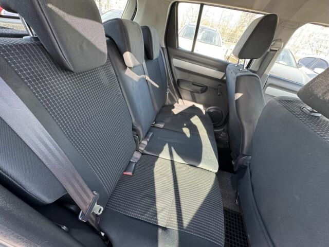 Серый Сузуки Свифт, объемом двигателя 1.3 л и пробегом 147 тыс. км за 4000 $, фото 13 на Automoto.ua