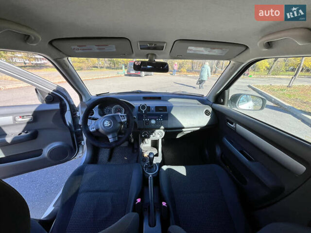 Серый Сузуки Свифт, объемом двигателя 1.33 л и пробегом 146 тыс. км за 4000 $, фото 6 на Automoto.ua