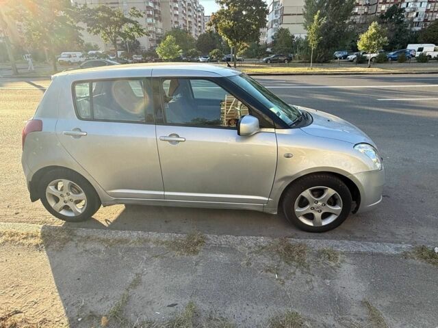 Серый Сузуки Свифт, объемом двигателя 1.3 л и пробегом 147 тыс. км за 4800 $, фото 2 на Automoto.ua