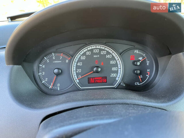 Серый Сузуки Свифт, объемом двигателя 1.33 л и пробегом 146 тыс. км за 4000 $, фото 9 на Automoto.ua