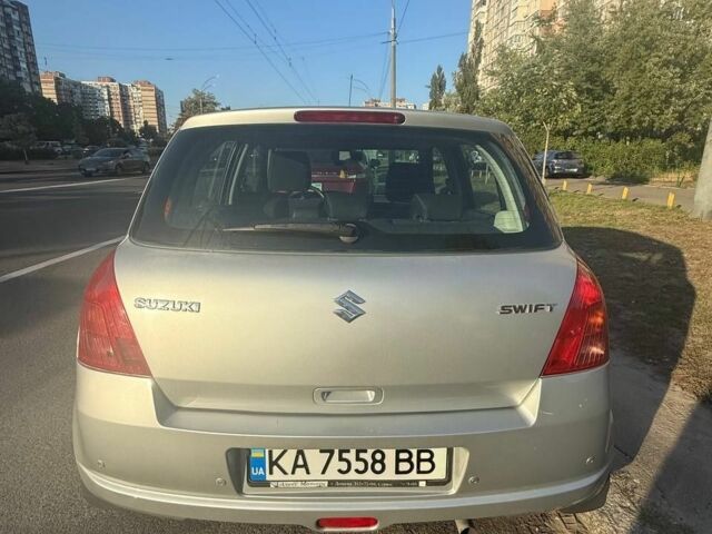 Серый Сузуки Свифт, объемом двигателя 1.3 л и пробегом 147 тыс. км за 4800 $, фото 3 на Automoto.ua