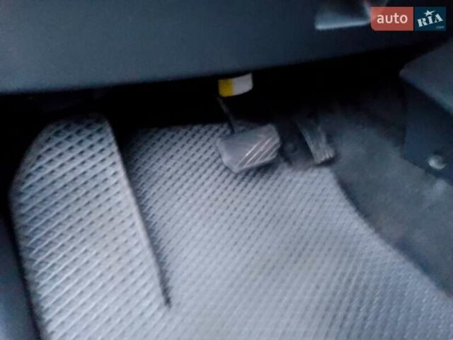 Серый Сузуки Свифт, объемом двигателя 1.49 л и пробегом 129 тыс. км за 6000 $, фото 24 на Automoto.ua