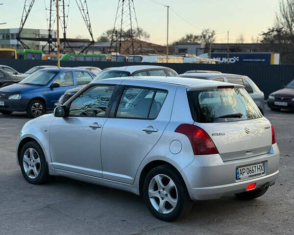 Серый Сузуки Свифт, объемом двигателя 1.33 л и пробегом 146 тыс. км за 4600 $, фото 3 на Automoto.ua