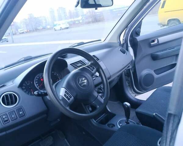 Серый Сузуки Свифт, объемом двигателя 1.33 л и пробегом 170 тыс. км за 4550 $, фото 74 на Automoto.ua