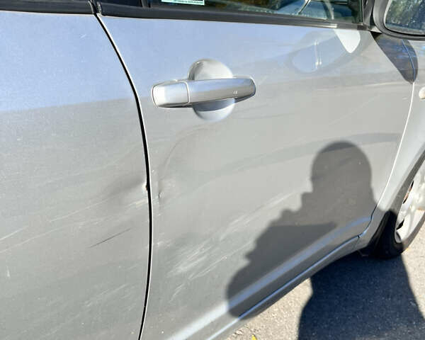 Серый Сузуки Свифт, объемом двигателя 1.33 л и пробегом 146 тыс. км за 4000 $, фото 14 на Automoto.ua