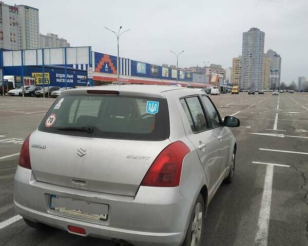 Серый Сузуки Свифт, объемом двигателя 1.33 л и пробегом 170 тыс. км за 4550 $, фото 8 на Automoto.ua