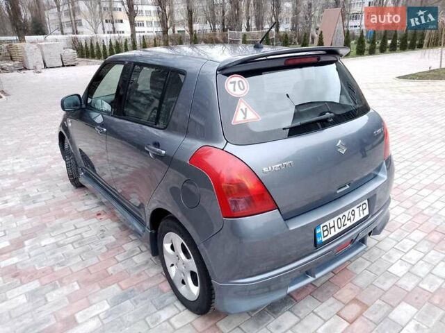 Серый Сузуки Свифт, объемом двигателя 1.49 л и пробегом 129 тыс. км за 6000 $, фото 26 на Automoto.ua
