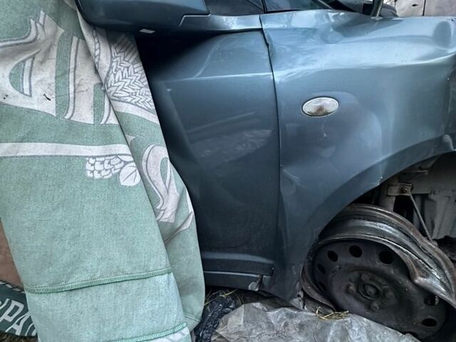Сірий Сузукі Свифт, об'ємом двигуна 1.49 л та пробігом 164 тис. км за 3000 $, фото 17 на Automoto.ua