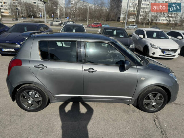 Серый Сузуки Свифт, объемом двигателя 1.33 л и пробегом 147 тыс. км за 4000 $, фото 25 на Automoto.ua