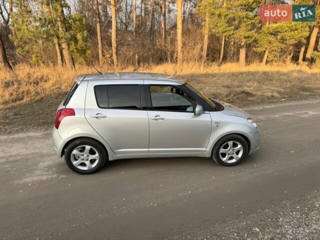 Сірий Сузукі Свифт, об'ємом двигуна 1.49 л та пробігом 231 тис. км за 5650 $, фото 4 на Automoto.ua