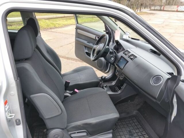 Сірий Сузукі Свифт, об'ємом двигуна 0 л та пробігом 248 тис. км за 4700 $, фото 13 на Automoto.ua