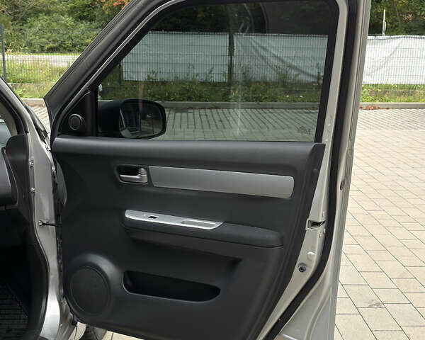 Сірий Сузукі Свифт, об'ємом двигуна 1.3 л та пробігом 214 тис. км за 3999 $, фото 11 на Automoto.ua