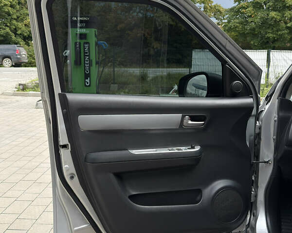 Сірий Сузукі Свифт, об'ємом двигуна 1.3 л та пробігом 214 тис. км за 3999 $, фото 7 на Automoto.ua