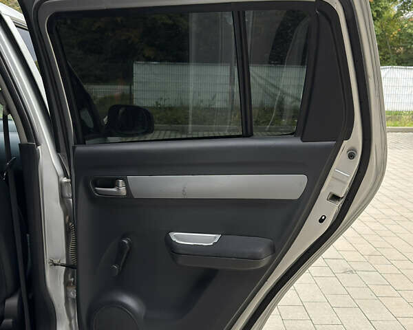 Сузуки Свифт 2007 в Львове на Automoto.ua Серый Сузуки Свифт, объемом двигателя 1.3 л и пробегом 214 тыс. км за 4250 $, фото 14 на Automoto.ua