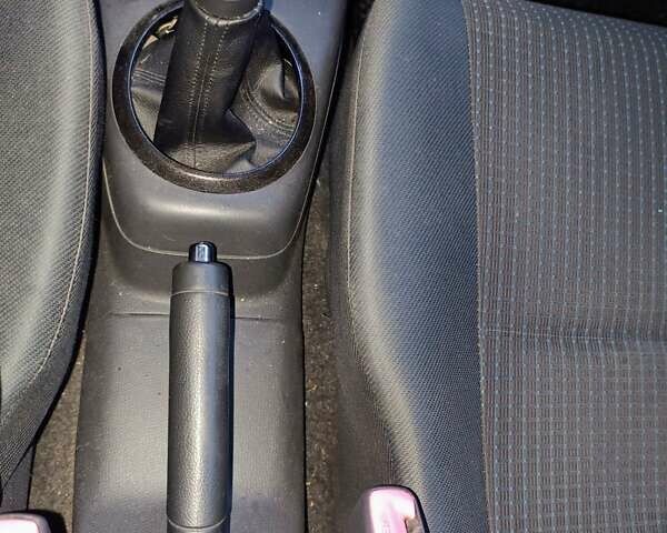 Сірий Сузукі Свифт, об'ємом двигуна 1.33 л та пробігом 276 тис. км за 3600 $, фото 11 на Automoto.ua