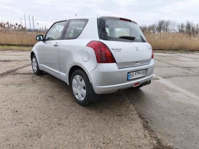 Сірий Сузукі Свифт, об'ємом двигуна 0 л та пробігом 248 тис. км за 4700 $, фото 4 на Automoto.ua