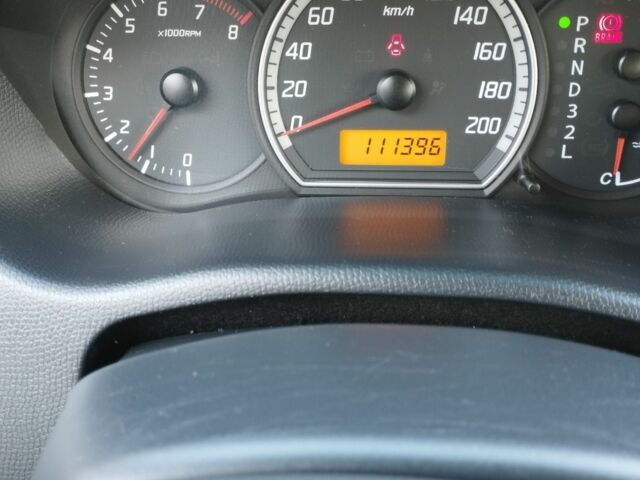 Серый Сузуки Свифт, объемом двигателя 1.5 л и пробегом 111 тыс. км за 5100 $, фото 6 на Automoto.ua