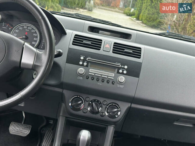 Серый Сузуки Свифт, объемом двигателя 1.49 л и пробегом 24 тыс. км за 9300 $, фото 29 на Automoto.ua