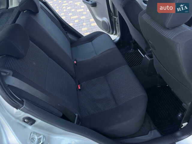 Серый Сузуки Свифт, объемом двигателя 1.49 л и пробегом 96 тыс. км за 6700 $, фото 54 на Automoto.ua