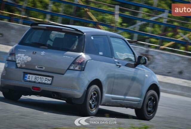 Сірий Сузукі Свифт, об'ємом двигуна 1.49 л та пробігом 185 тис. км за 4500 $, фото 4 на Automoto.ua