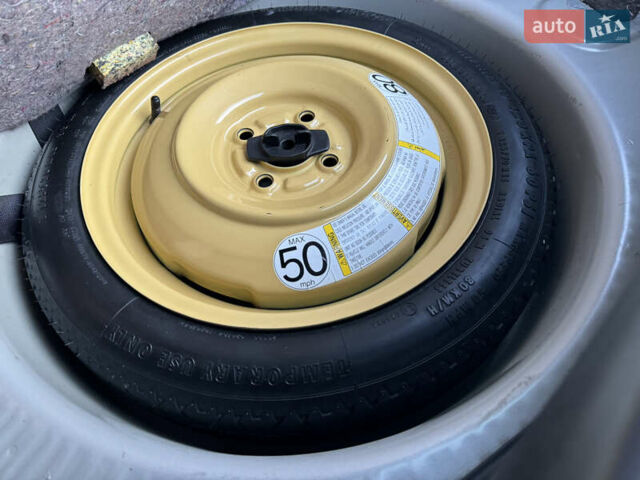 Серый Сузуки Свифт, объемом двигателя 1.49 л и пробегом 96 тыс. км за 6700 $, фото 68 на Automoto.ua