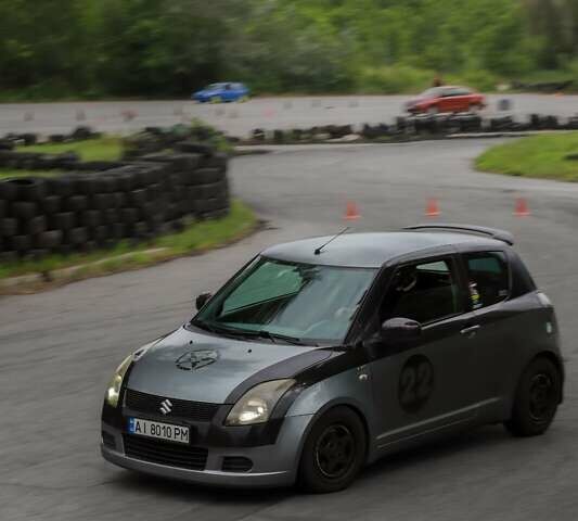 Сірий Сузукі Свифт, об'ємом двигуна 1.49 л та пробігом 185 тис. км за 4500 $, фото 14 на Automoto.ua