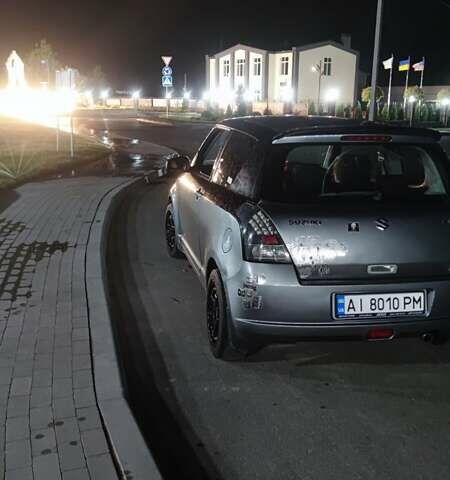 Сірий Сузукі Свифт, об'ємом двигуна 1.49 л та пробігом 185 тис. км за 4500 $, фото 2 на Automoto.ua