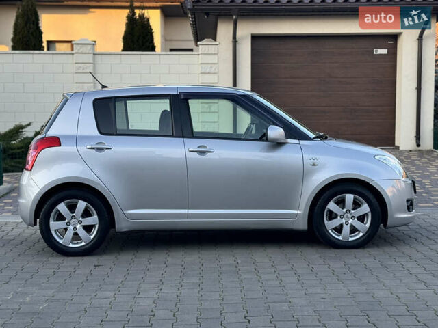 Серый Сузуки Свифт, объемом двигателя 1.49 л и пробегом 96 тыс. км за 6700 $, фото 5 на Automoto.ua