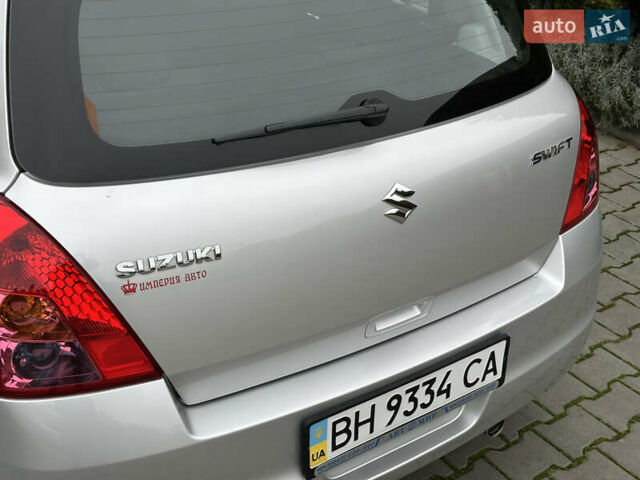 Серый Сузуки Свифт, объемом двигателя 1.49 л и пробегом 24 тыс. км за 9300 $, фото 20 на Automoto.ua