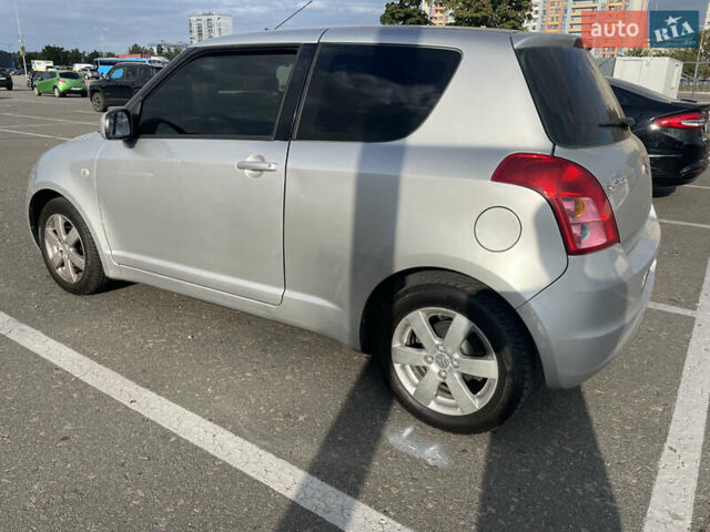 Сірий Сузукі Свифт, об'ємом двигуна 1.33 л та пробігом 260 тис. км за 3000 $, фото 4 на Automoto.ua