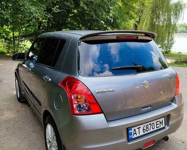 Сірий Сузукі Свифт, об'ємом двигуна 1.49 л та пробігом 199 тис. км за 5500 $, фото 1 на Automoto.ua