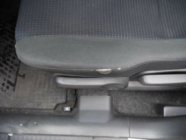 Серый Сузуки Свифт, объемом двигателя 1.3 л и пробегом 154 тыс. км за 4750 $, фото 23 на Automoto.ua