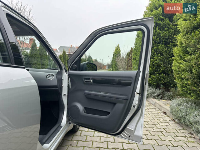 Серый Сузуки Свифт, объемом двигателя 1.49 л и пробегом 24 тыс. км за 9300 $, фото 32 на Automoto.ua