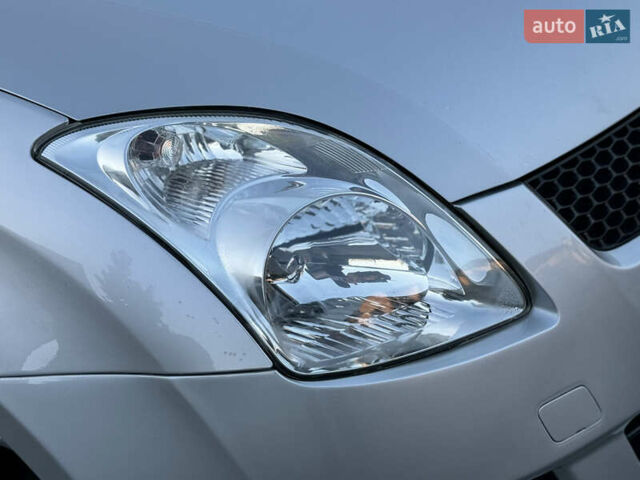 Серый Сузуки Свифт, объемом двигателя 1.49 л и пробегом 96 тыс. км за 6700 $, фото 77 на Automoto.ua