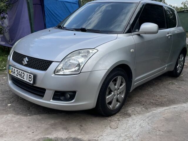 Сірий Сузукі Свифт, об'ємом двигуна 1.3 л та пробігом 260 тис. км за 3700 $, фото 1 на Automoto.ua