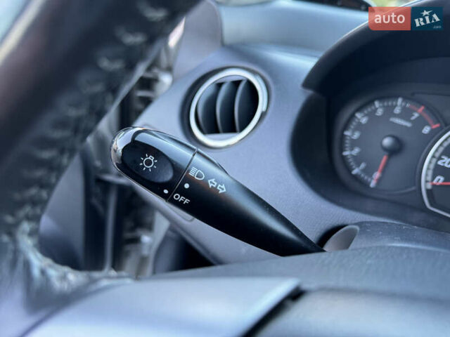 Серый Сузуки Свифт, объемом двигателя 1.49 л и пробегом 96 тыс. км за 6700 $, фото 46 на Automoto.ua