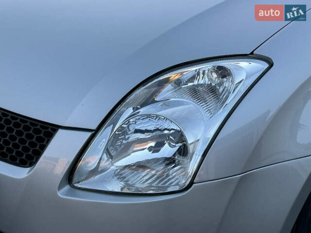 Серый Сузуки Свифт, объемом двигателя 1.49 л и пробегом 96 тыс. км за 6700 $, фото 41 на Automoto.ua