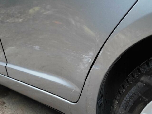 Серый Сузуки Свифт, объемом двигателя 1.3 л и пробегом 154 тыс. км за 4750 $, фото 6 на Automoto.ua