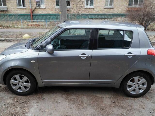 Серый Сузуки Свифт, объемом двигателя 1.3 л и пробегом 154 тыс. км за 4750 $, фото 1 на Automoto.ua