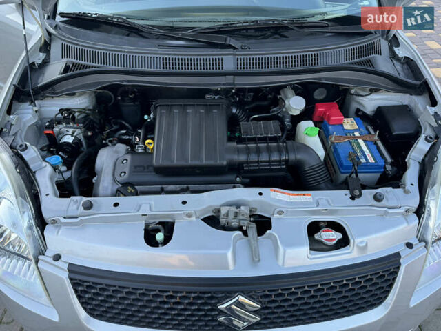 Серый Сузуки Свифт, объемом двигателя 1.49 л и пробегом 96 тыс. км за 6700 $, фото 70 на Automoto.ua
