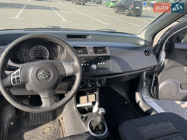 Сірий Сузукі Свифт, об'ємом двигуна 1.33 л та пробігом 260 тис. км за 3000 $, фото 9 на Automoto.ua