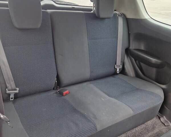 Серый Сузуки Свифт, объемом двигателя 1.33 л и пробегом 190 тыс. км за 4200 $, фото 20 на Automoto.ua